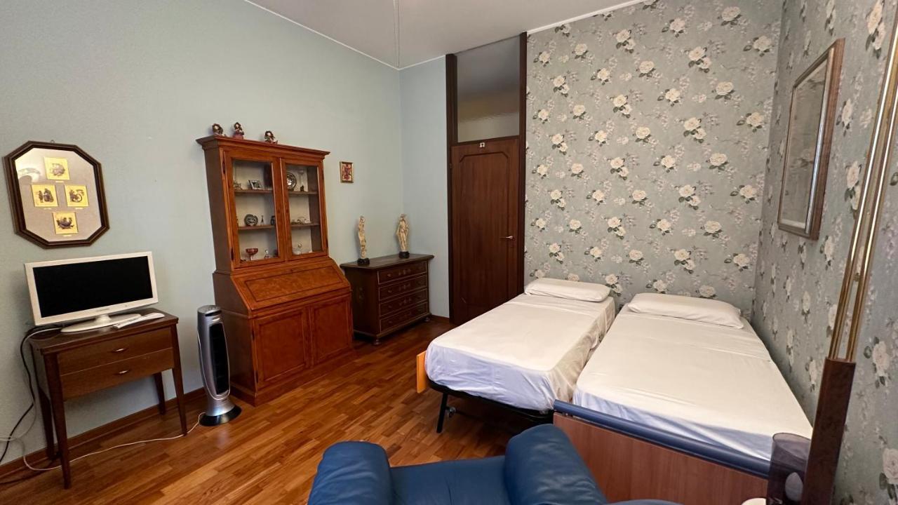 Dehomes - Two Bedrooms, Terrace, Wi-Fi, Tram To Centre & Rho Fiera Milano Ngoại thất bức ảnh